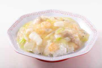 白菜と海鮮の中華丼　(イカ　アサリ　海老　豚バラ肉)