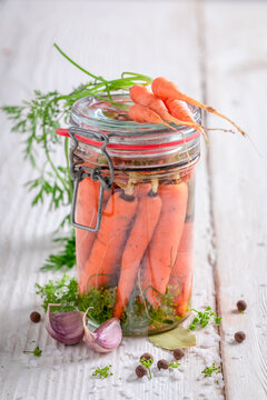Preparation for pickled carrots made of fresh vegetables.