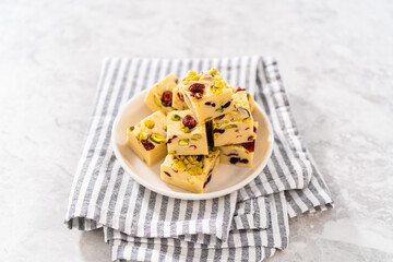 Cranberry pistachio fudge