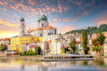 Altstadt, Passau, Deutschland  - obrazy, fototapety, plakaty