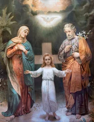 Foto op Plexiglas VICENZA, ITALY - NOVEMBER 7, 2023: The traditional image of Holy Family in sacristy of the church Chiesa di San Giuliano originaly by unknown artist from end of 19. cent.  © Renáta Sedmáková