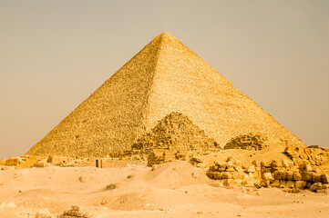 Pyramids of Giza 