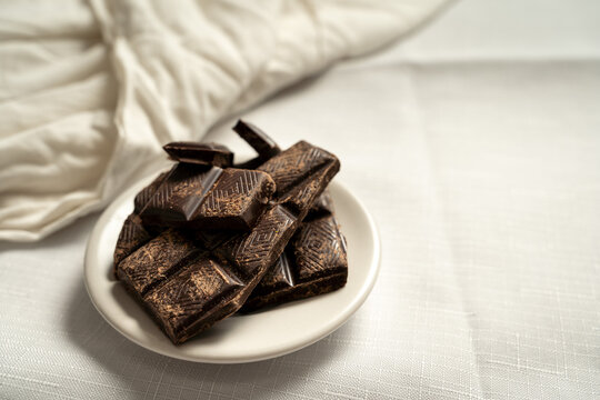 Raw dark chocolate cocoa ingredient