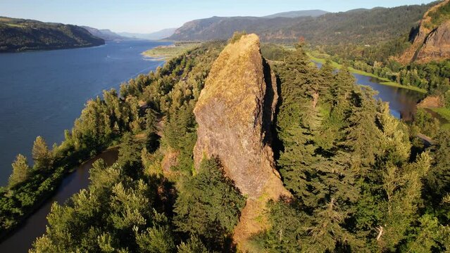 Rooster Rock Columbia River Gorge, Oregon.