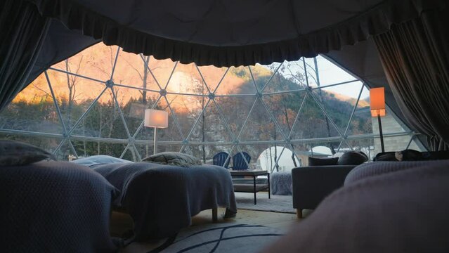 クランピング施設の中から撮影した外の様子（長野県阿智村）