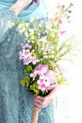 bride with bouquet of flowers
