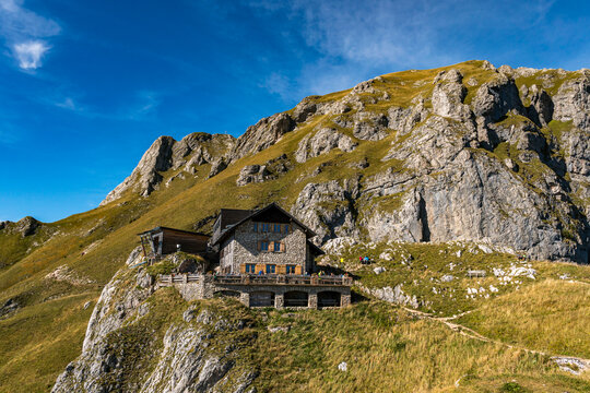 Autumn mountain tour to the Aggenstein and Brentenjoch in the beautiful Tannheimer Tal Austria