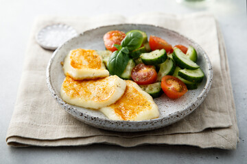 Roasted halloumi cheese with vegetables