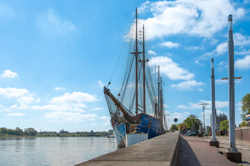 Altes Segelschiff am Hafen in Kappeln