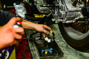 Italian scooter Variator repair, Motorcycle mechanic repairman 