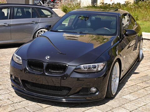 Modern BMW Serie 3 Coupe - E90