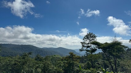 Obraz premium clouds in the mountains