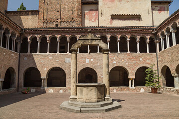 Cloister of Santo Stefano Basilica in Bologna - 684250913