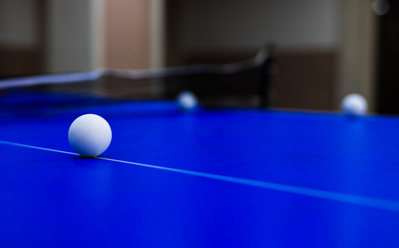 Table Tennis Table with Ball