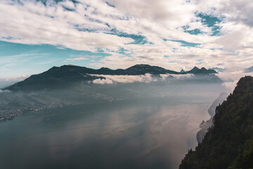 Fototapeta na wymiar Panoramic view of the mountains at Lake Lucerne in Switzerland.