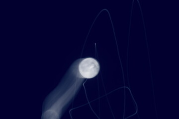 満月　月の軌跡