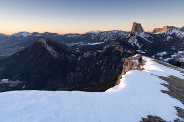 Mont Aiguille depuis le Rocher du Baconnet (Vercors - France - Alpes) 