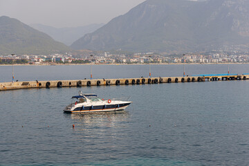 Obraz premium Motor boat parked in Alanya.