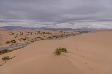 Fototapeta na wymiar View on Wuhai City, Inner Mongolia, China from the desert