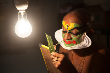 Senior kathakali artist rare shots