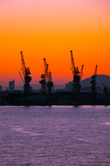 夕暮れ時の神戸港 - obrazy, fototapety, plakaty