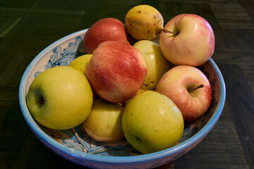 Natura Morta con mele e Limoni