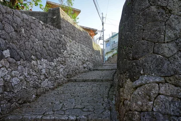 Fotobehang 首里の古道 金城町石畳道（シマシービラ） © WAWA