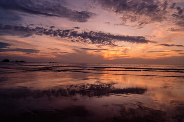 Fototapeta na wymiar sunset over the lakshadweep seascape 