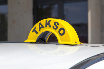 Estonian yellow taxi sign