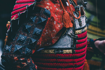 胴丸を着用した人物