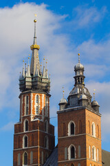 Fototapeta na wymiar St. Mary's Basilica on Krakow main square.
