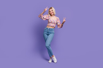 Full length photo of cheerful lovely person hands fingers demonstrate v-sign isolated on violet color background