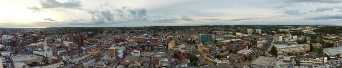 Fototapeta na wymiar Beautiful Aerial Wide Angle Panoramic View of Central Luton City and Its Buildings