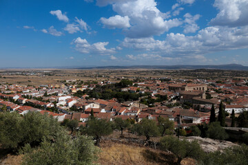 Fototapeta na wymiar Trujillo town view from the castle on the Cabeza del Zorro hill
