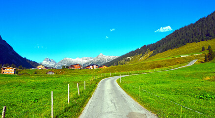  Zug-Lech am Arlberg (Vorarlberg, Österreich)