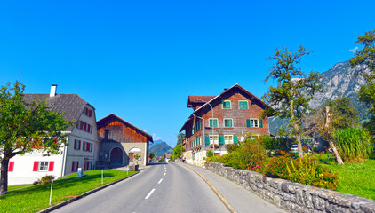 Fototapeta na wymiar Die Klostertalstraße in Innerbraz im Klostertal, Bezirk Bludenz (Vorarlberg, Österreich)