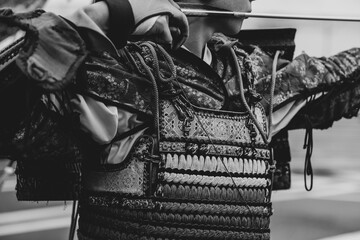 矢を射る鎧武者