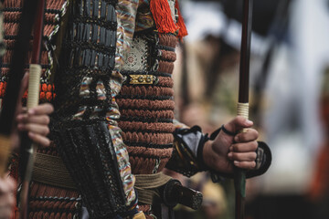 胴丸を着け弓を持った武者