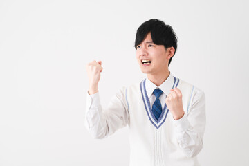 学生服を着ている若い男性　学生イメージ