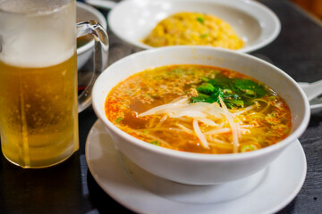 坦々麺とビールとチャーハン