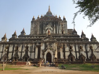 タビニュ寺院　ミャンマー・パガン