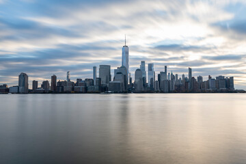 Fototapeta na wymiar Manhattan Skyline in the morning with the hudson river in the front 