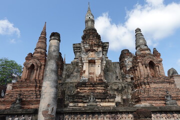 Fototapeta premium 世界遺産のスコータイ歴史公園 スコータイ・タイ Sukhothai Historical Park, Sukhothai Thailand อุทยานประวัติศาสตร์สุโขทัย, วัดมหาธาตุ สุโขทัย