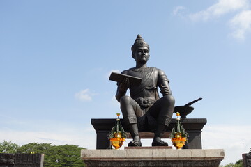 ラームカムヘーン大王像　世界遺産のスコータイ歴史公園　スコータイ・タイ　Sukhothai Historical Park, Sukhothai Thailand　อุทยานประวัติศาสตร์สุโขทัย, วัดมหาธาตุ สุโขทัย