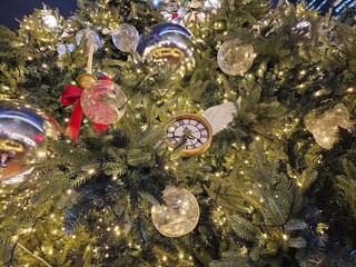 christmas tree decorations