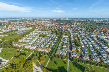 Ausblick auf das westliche Augsburg rund um den Sheridan-Park in Pfersee