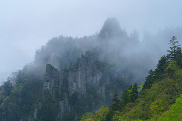 幻想的な霧の層雲峡　北海道観光