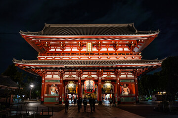 Senjo si Temple by night - obrazy, fototapety, plakaty