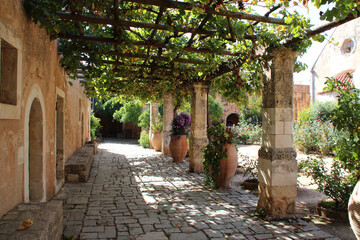 Obraz premium commons in an orthodox monastery (arkadi) in crete in greece
