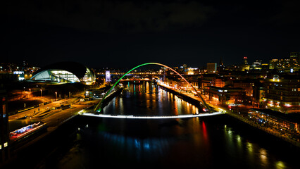 Fototapeta premium Scenic aerial photo of the bridge in Newcastle upon Tyne